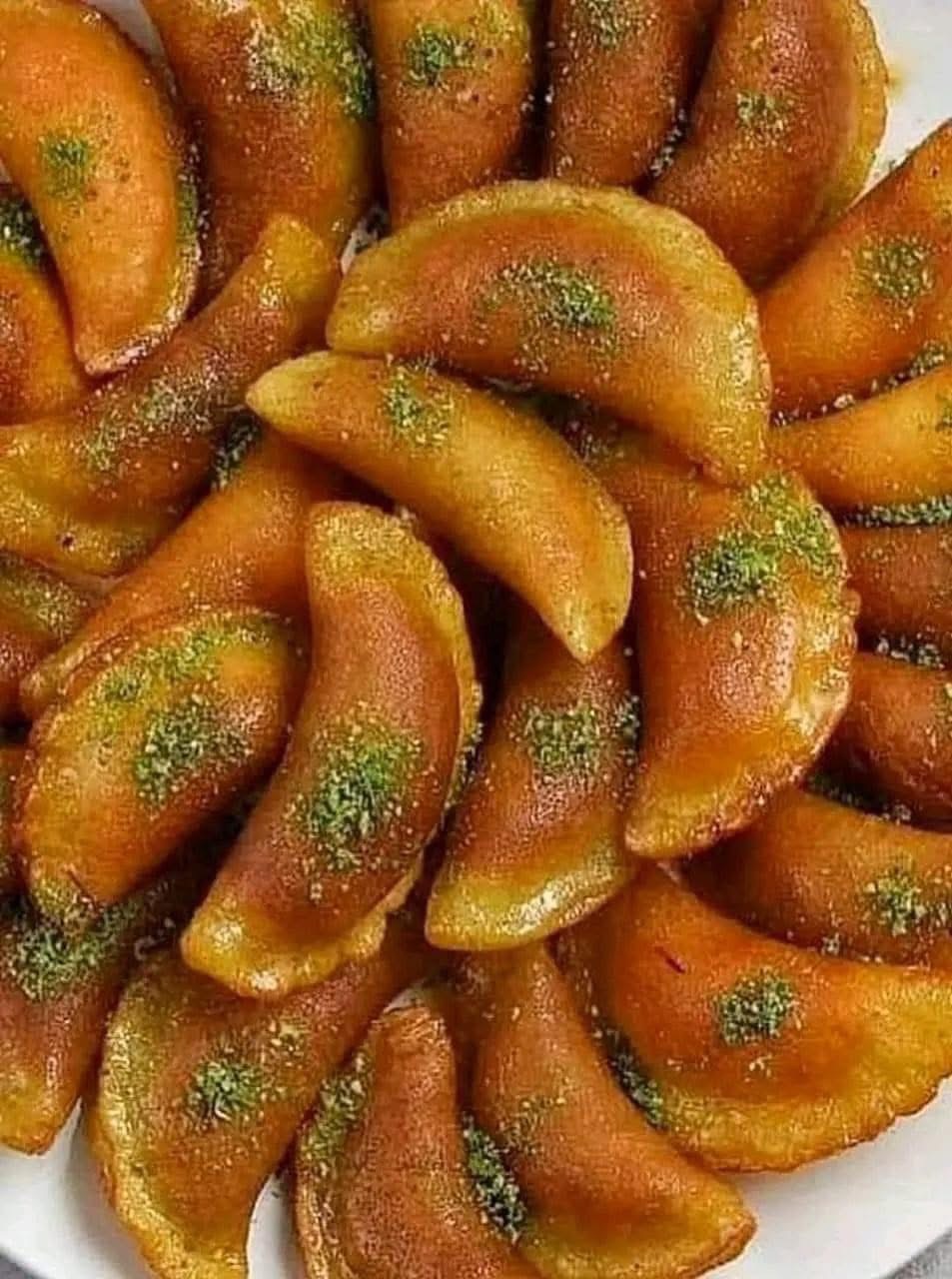 Atayef cu nucă sau cremă