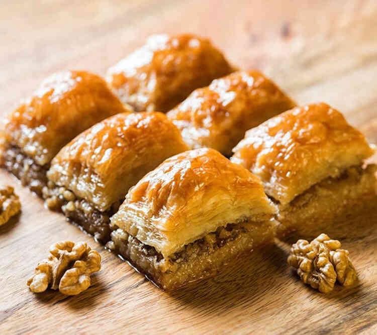 Baklava cu nucă